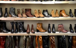 Высота каблуков не должна доставлять дискомфорт, а сами ботильоны должны быть максимально устойчивыми