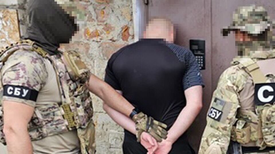 40-річного затриманого обвинувачують у державній зраді в умовах воєнного часу