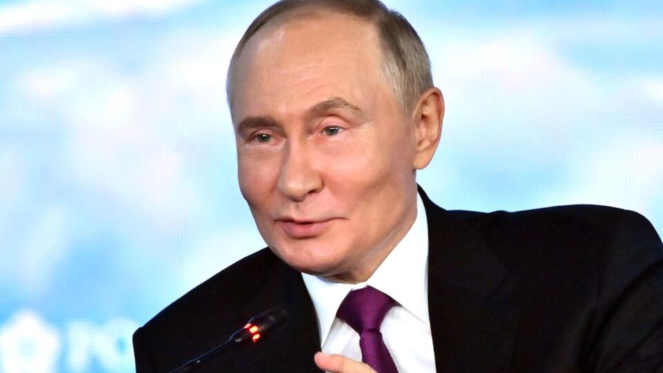 Візит у Монголію 2–3 вересня був першою поїздкою Путіна до країни, яка визнає юрисдикцію МКС