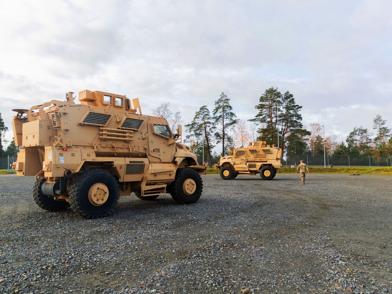 Собеседники Reuters затруднились ответить, почему предоставление Украине оружия замедлили