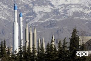 Іранські ракети дальнього радіуса дії на виставці в Тегерані у 2023 році. The Times пише, що РФ отримала від Ірану щонайменше 200 ракет Fath-300