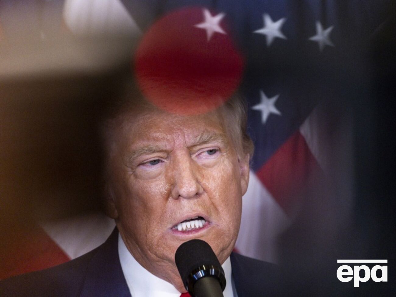 Трамп является кандидатом от Республиканской партии на выборах, Харрис – от Демократической