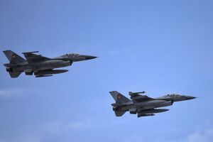 Два F-16 ВВС вылетали для наблюдения за воздушной обстановкой, подчеркнули в минобороны Румынии