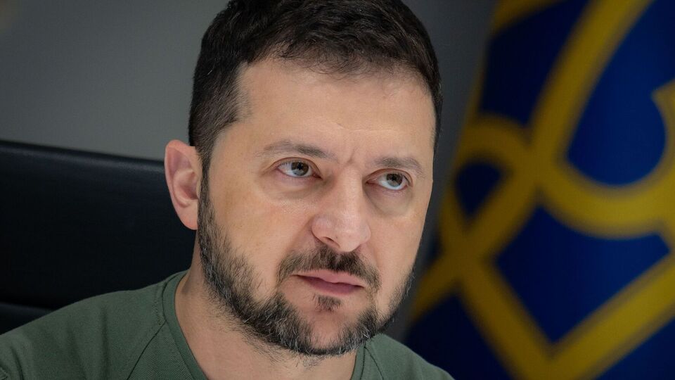 В Киеве ежедневно работают над принятием дальнобойных решений, отметил Зеленский