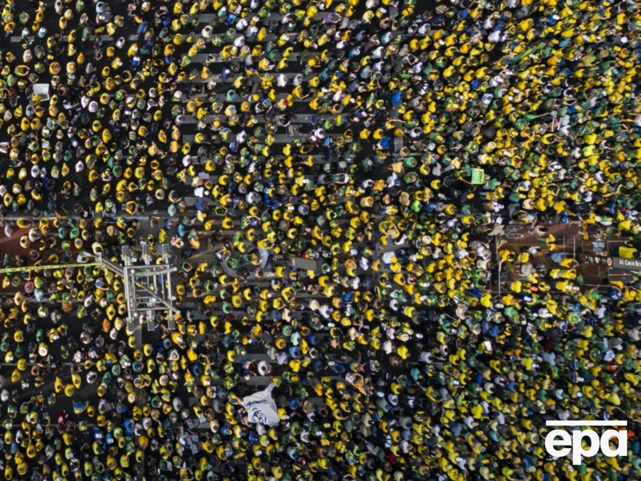 Протестувальники звинуватили Верховний суд у спробі запровадити цензуру напередодні муніципальних виборів у Бразилії