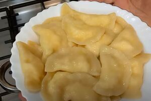 Вареники нужно варить в подсоленной воде