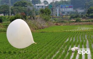 В субботу, 7 сентября, из Северной Кореи прилетело около 200 воздушных шаров с мусором