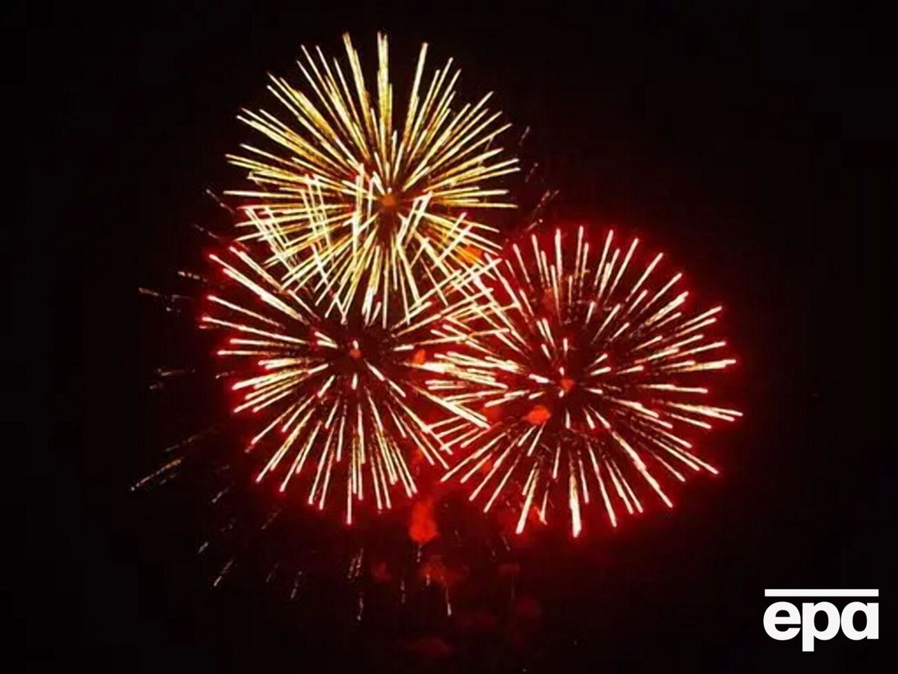 Відео із салютами почали публікувати ще ввечері 31 грудня 2024 року