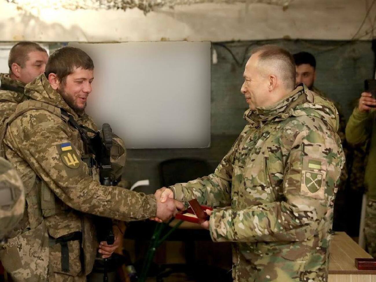Сирський нагородив військових із курського напрямку