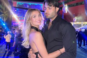 Асгари встречается со своей девушкой с осени 2024 года