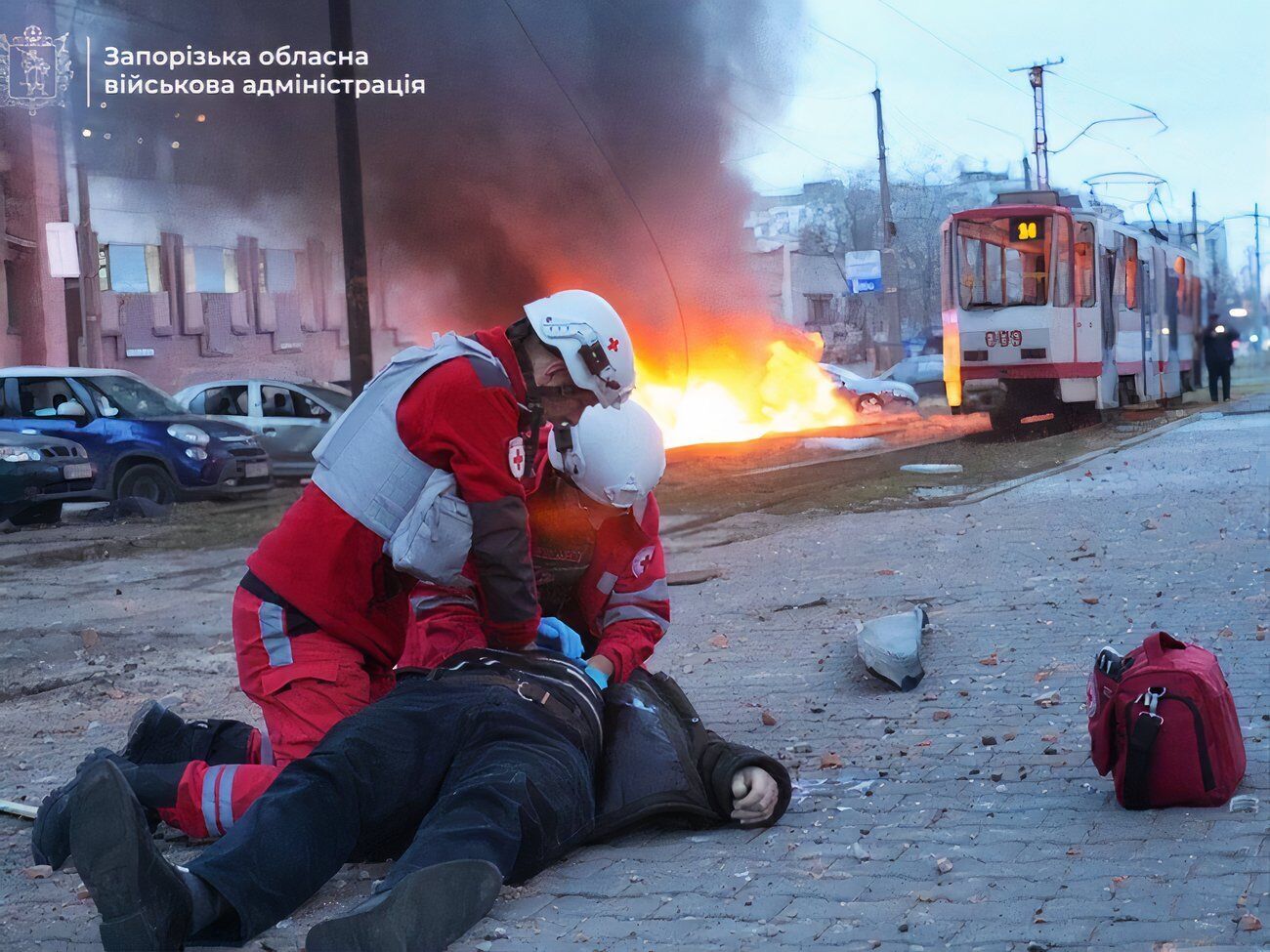 Серед постраждалих є 13-річна дитина. Вона дістала допомогу й уже вдома, повідомив Федоров