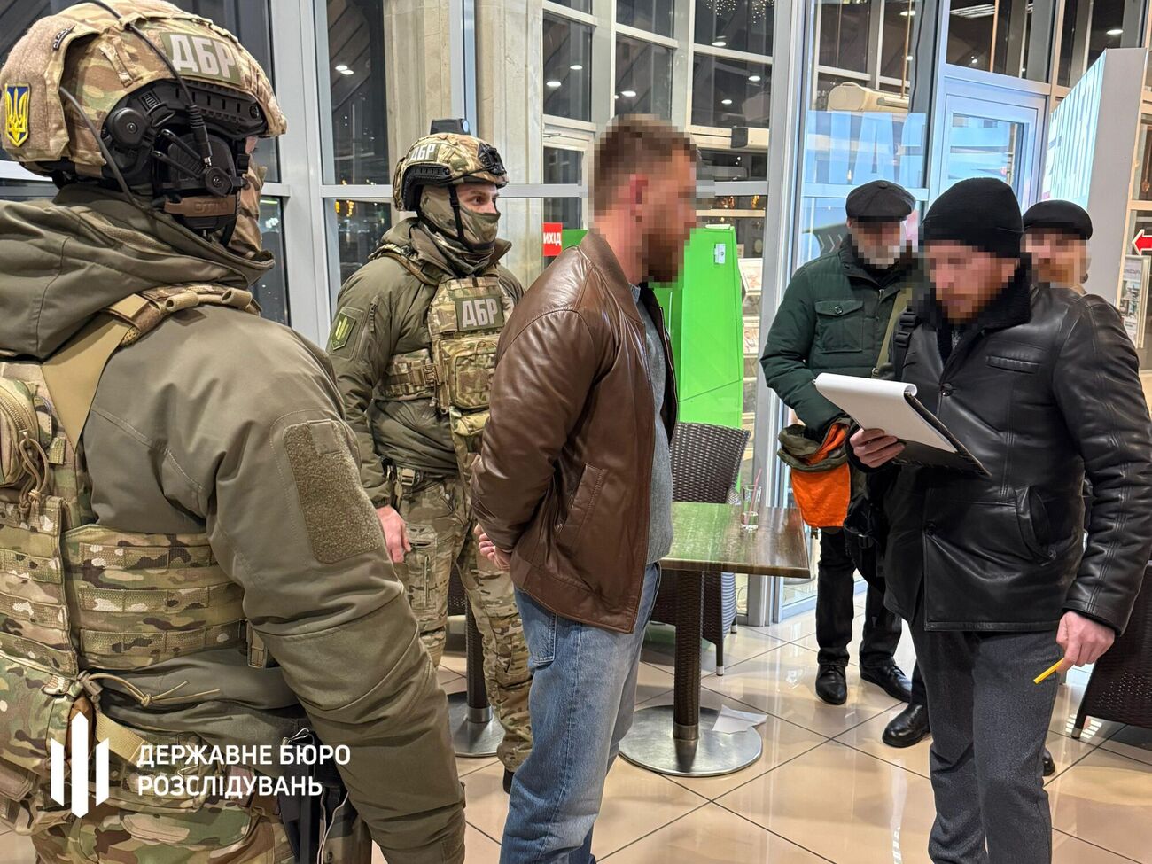 Сотрудники ГБР задержали номинального владельца компании, действовавшей в Украине под брендом онлайн-казино Pin-Up