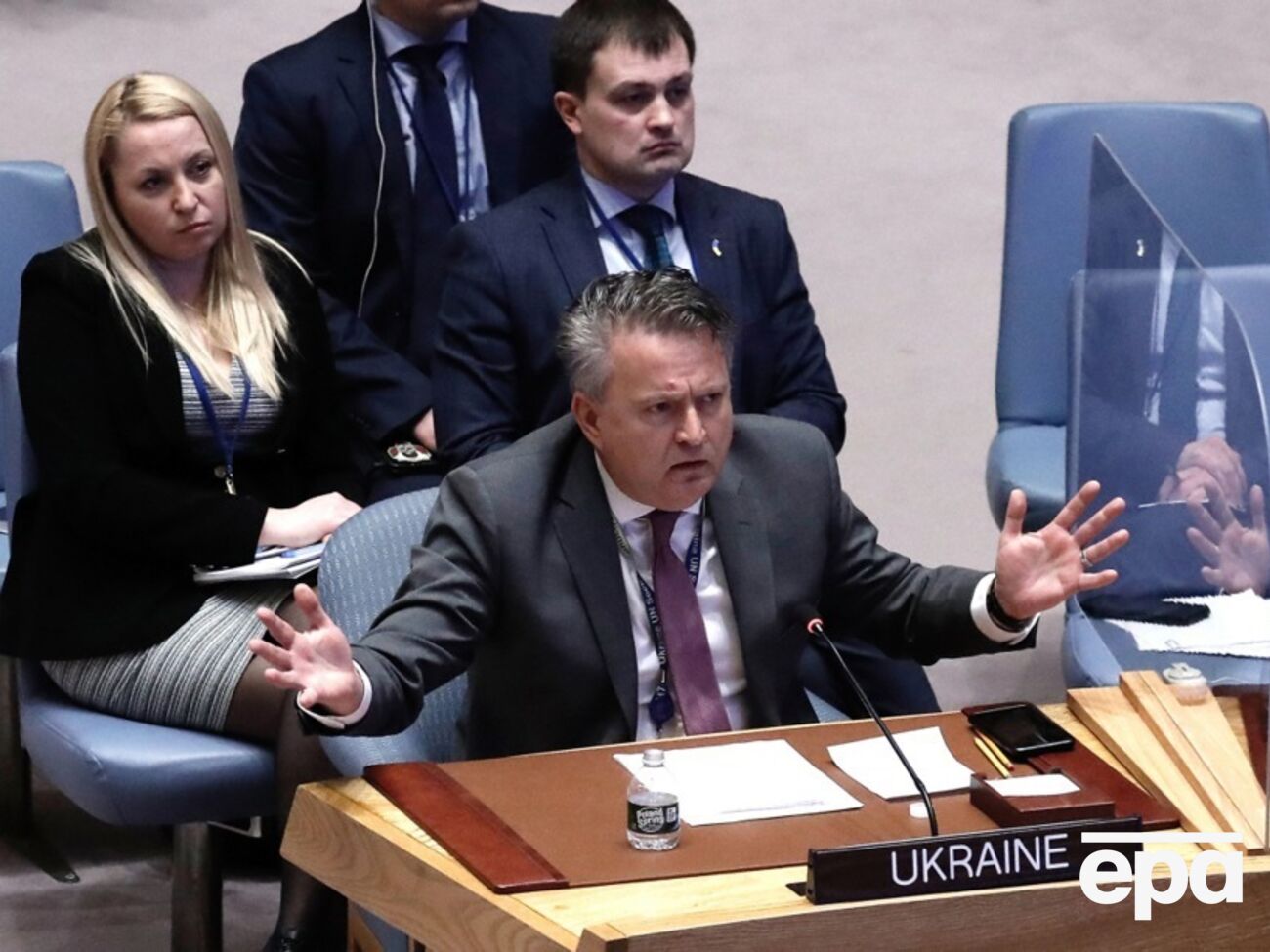 Росія стала правонаступницею Радянського Союзу в ООН, фактично не надавши лідерам країн остаточного тексту рішення про своє постійне членство