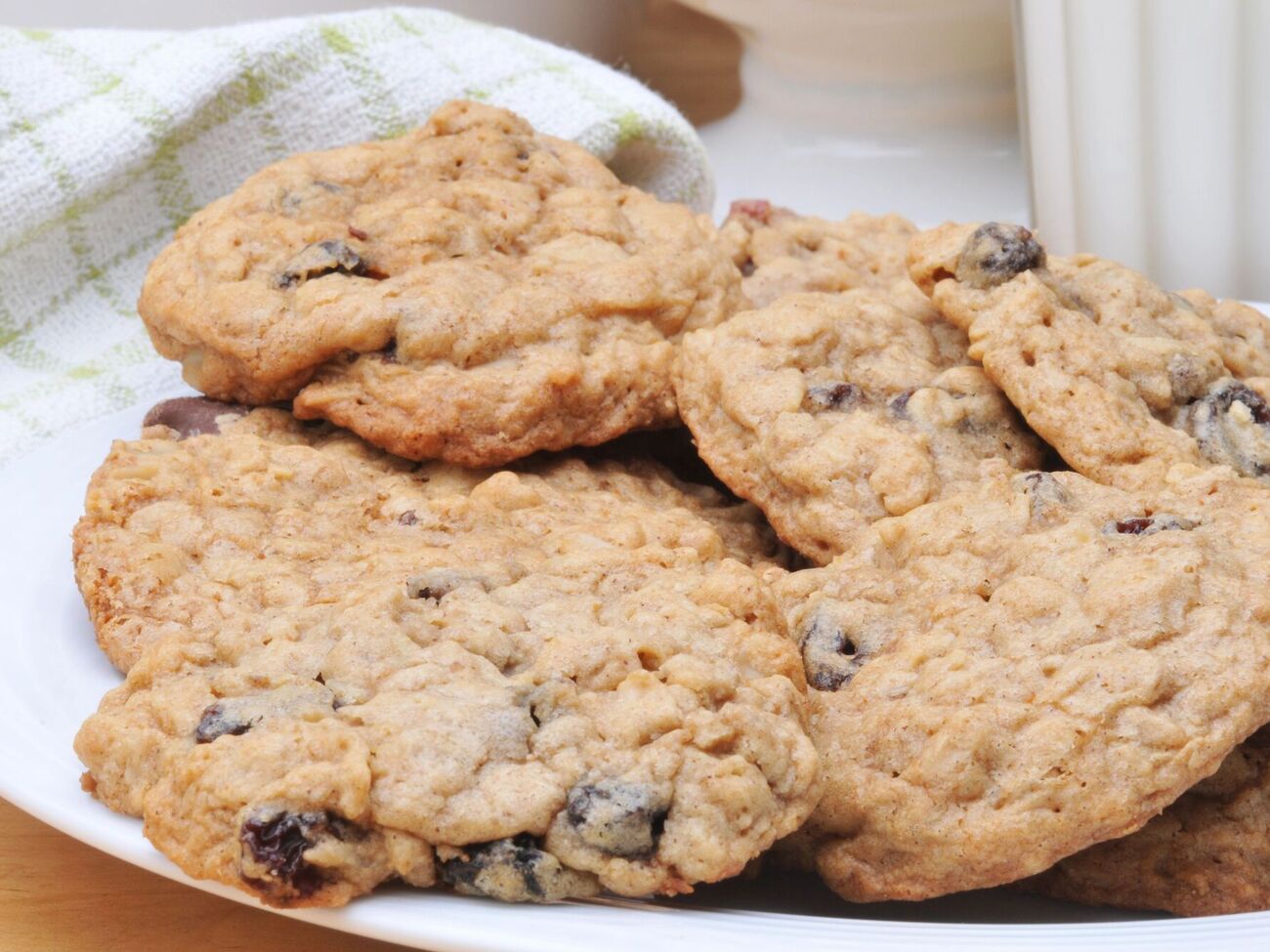 Печенье содержит изюм для лучшего вкуса