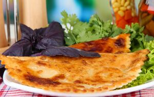 Чебуреки по этому рецепту хрустящие и сочные