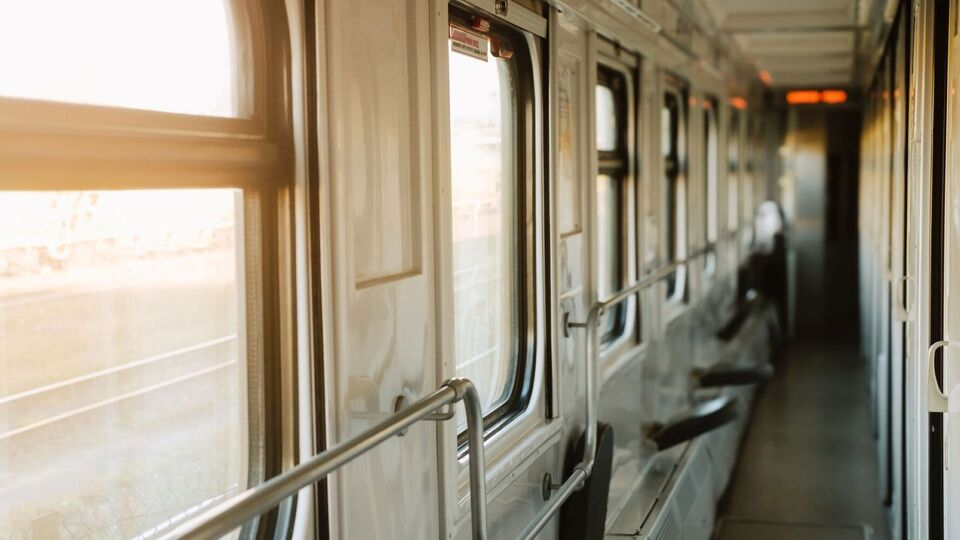 В "Укрзалізниці" закликали пасажирів перевіряти перед виходом із поїзда наявність цінних речей