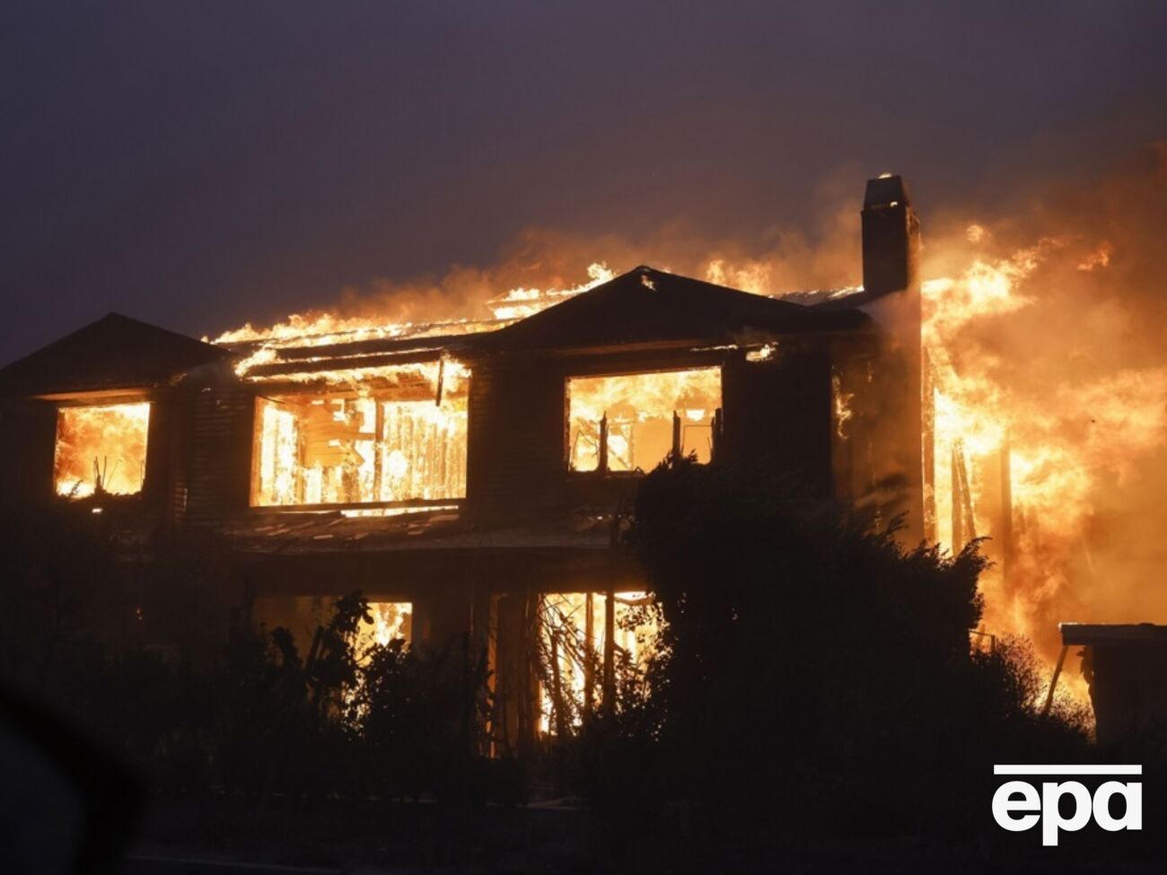 Пожежі знищили тисячі будівель