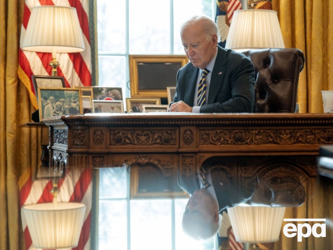 Продовження, затверджене Байденом, може затримати спроби Трампа зупинити програму тимчасового захисту українців – Politico
