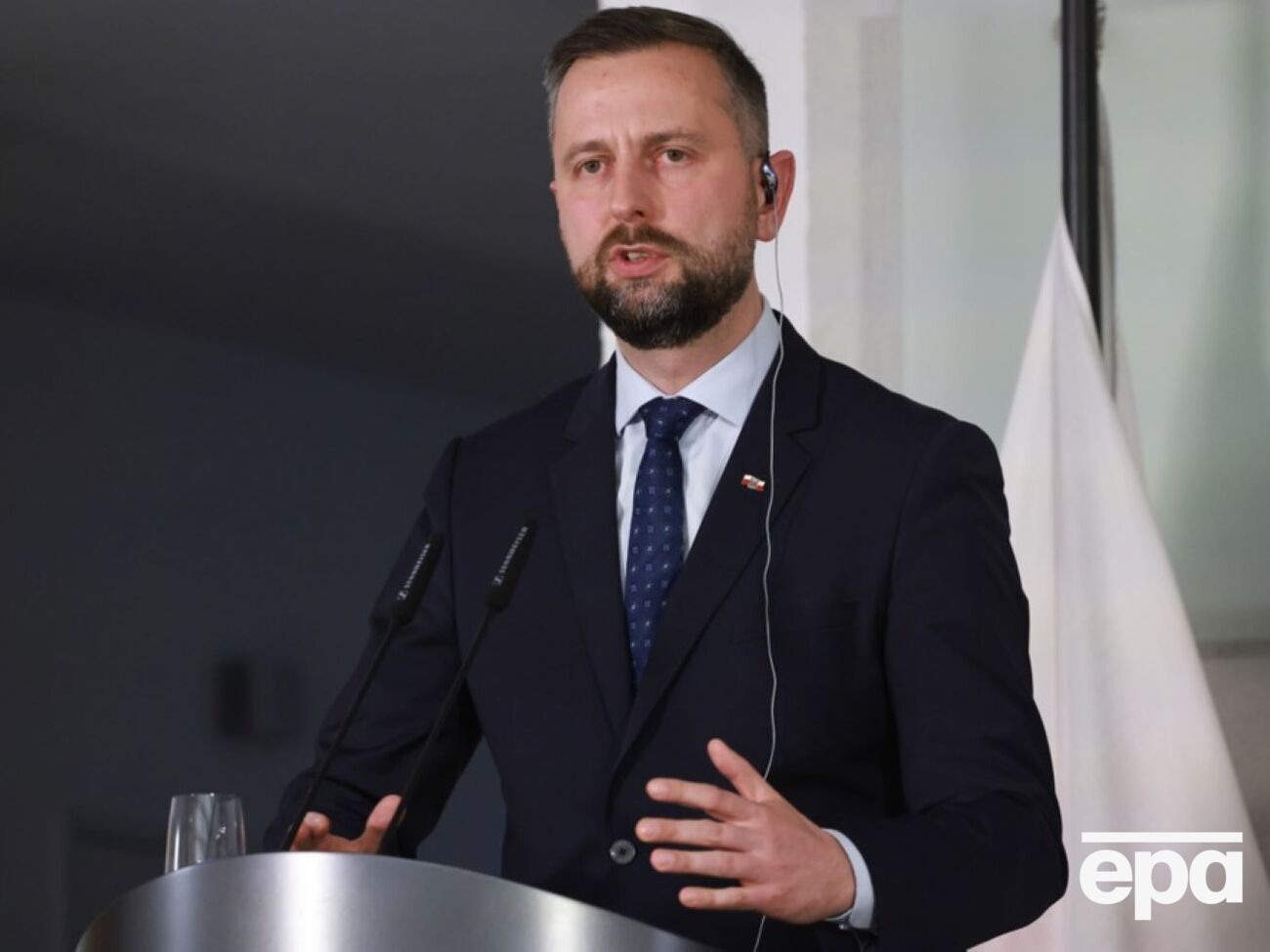 Пограничные государства не должны отправлять своих военных в Украину, подчеркнул польский министр