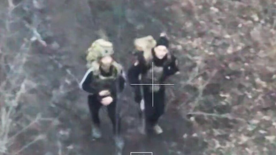 Українські військові помітили в Торецьку перевдягнених окупантів під час переміщення й розвідувально-диверсійної діяльності, розповіли у 28-й ОМБр ЗСУ