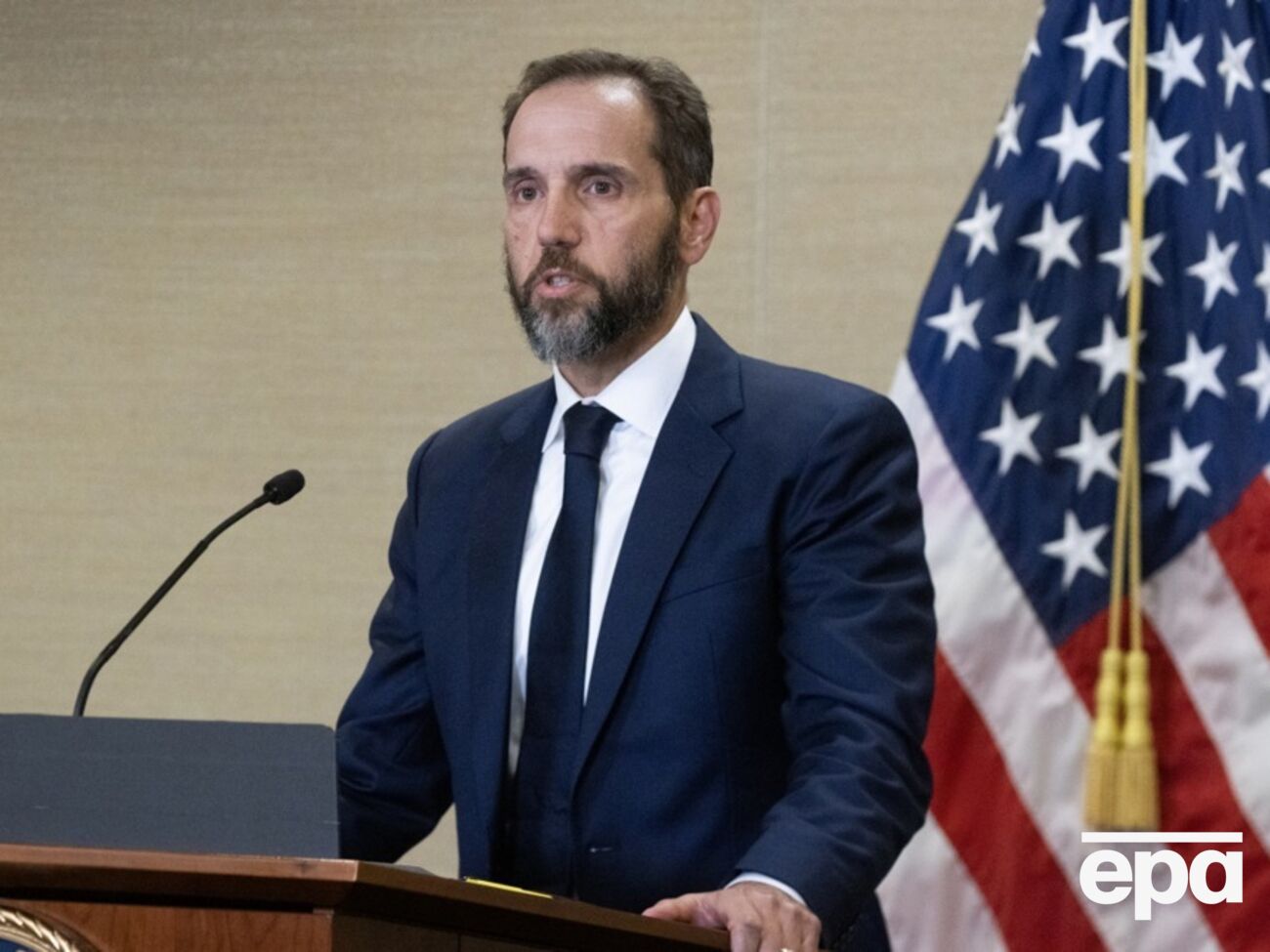 Сміт пішов у відставку перед інавгурацією Трампа