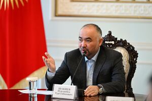 Шакиев сообщил, что поменял свою фамилию на Тургунбек Уулу