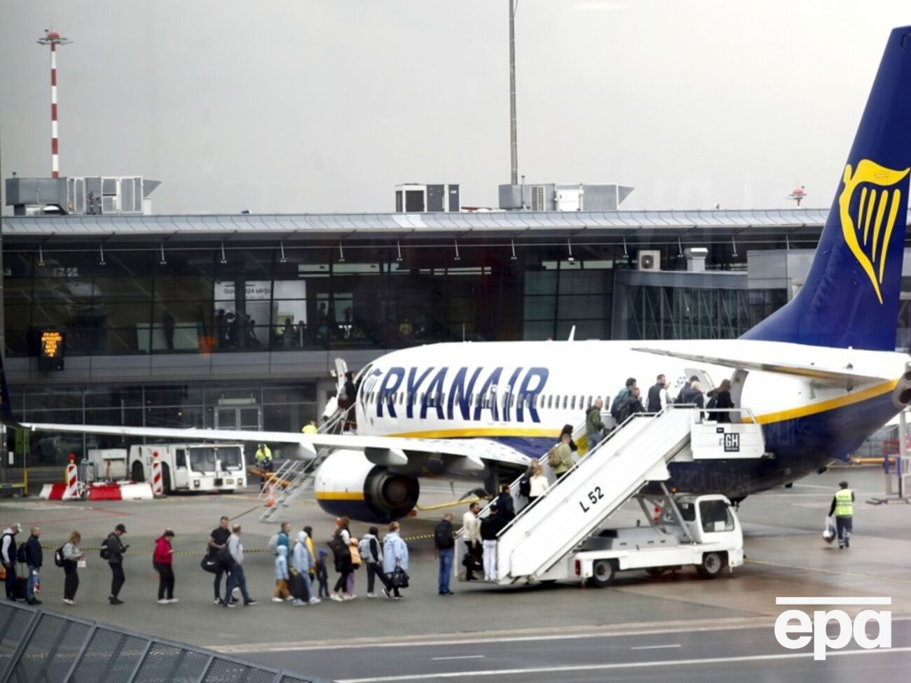 Ryanair имела проблемы с пассажиром, употреблявшим алкоголь