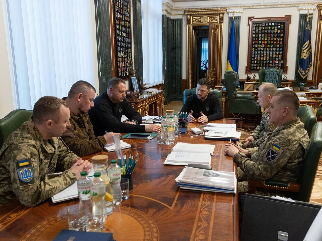 Зеленский сообщил о докладе военных 13 января