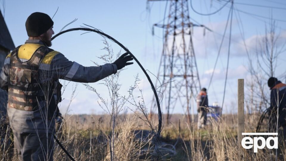 Об'єкти критичної інфраструктури й життєзабезпечення перейшли на резервне живлення, інформували в ОВА