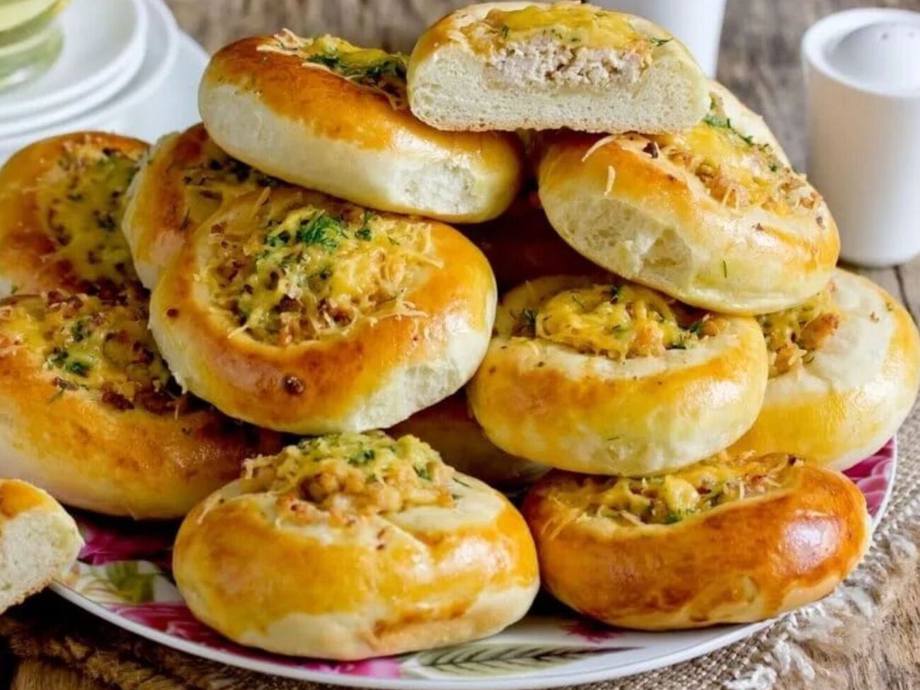 Из этого количества теста выходит 20 булочек