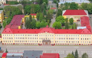 Кожен військовослужбовець може запропонувати свої ідеї щодо роботи академії і підтримати одного із п'яти кандидатів на посаду її керівника, зазначив Умєров