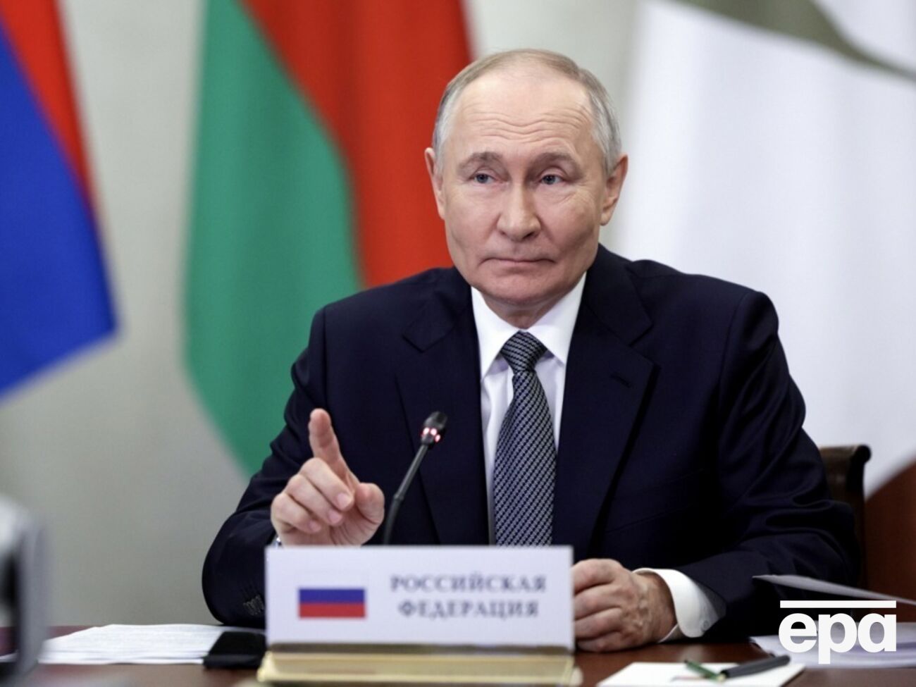 Швейцарія юридично зобов’язана затримати Путіна