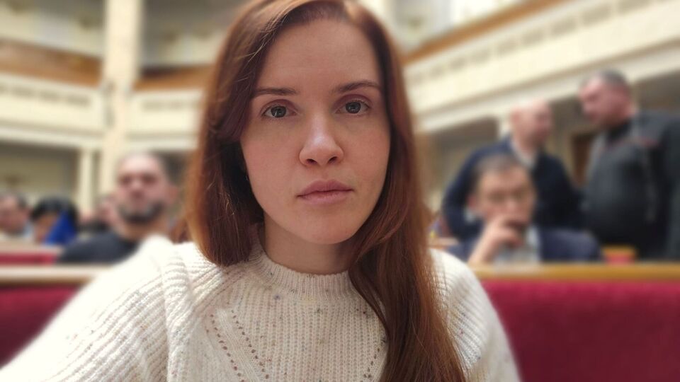 Суханов після заяви Безуглої назвав її "єб...нутою стервою"