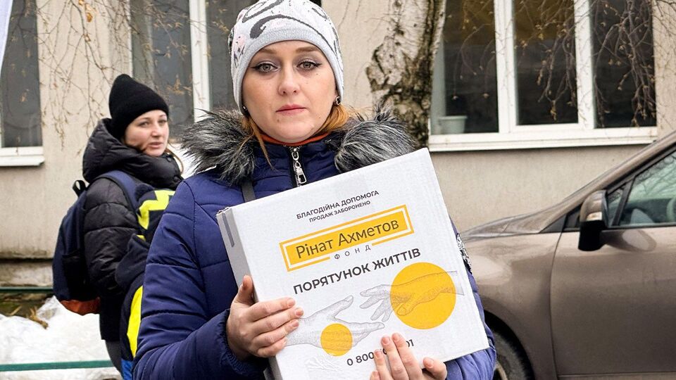 Мами з дітьми отримали допомогу від Фонду Ріната Ахметова в Краматорську