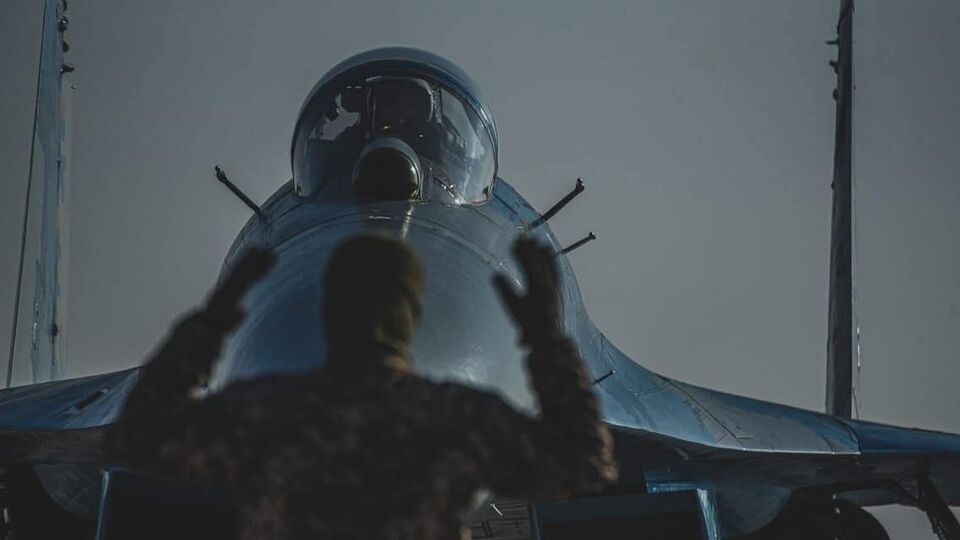 Генштаб и командование Воздушных сил ВСУ отметили, что "остродефицитных специалистов" инженерно-авиационной службы не собирались переводить в пехоту