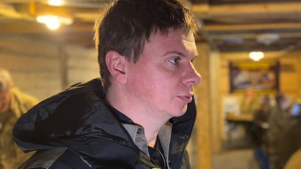 Комаров в конце 2024 года был на съемках в Покровске