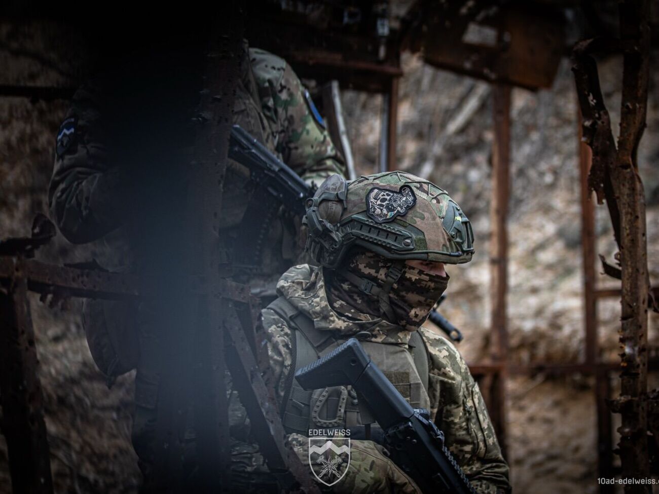 По предварительным данным, сегодня на покровском направлении армия РФ потеряла 300 военных, из них 166 – безвозвратно