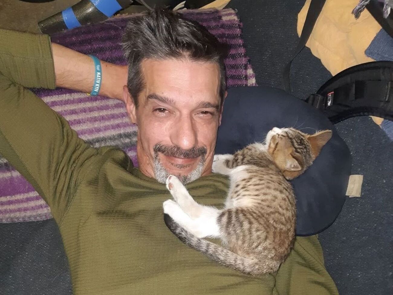 От работы "творческого коллектива" Нелипы "враг весело шагает на концерт к Кобзону и на КВН к Маслякову"