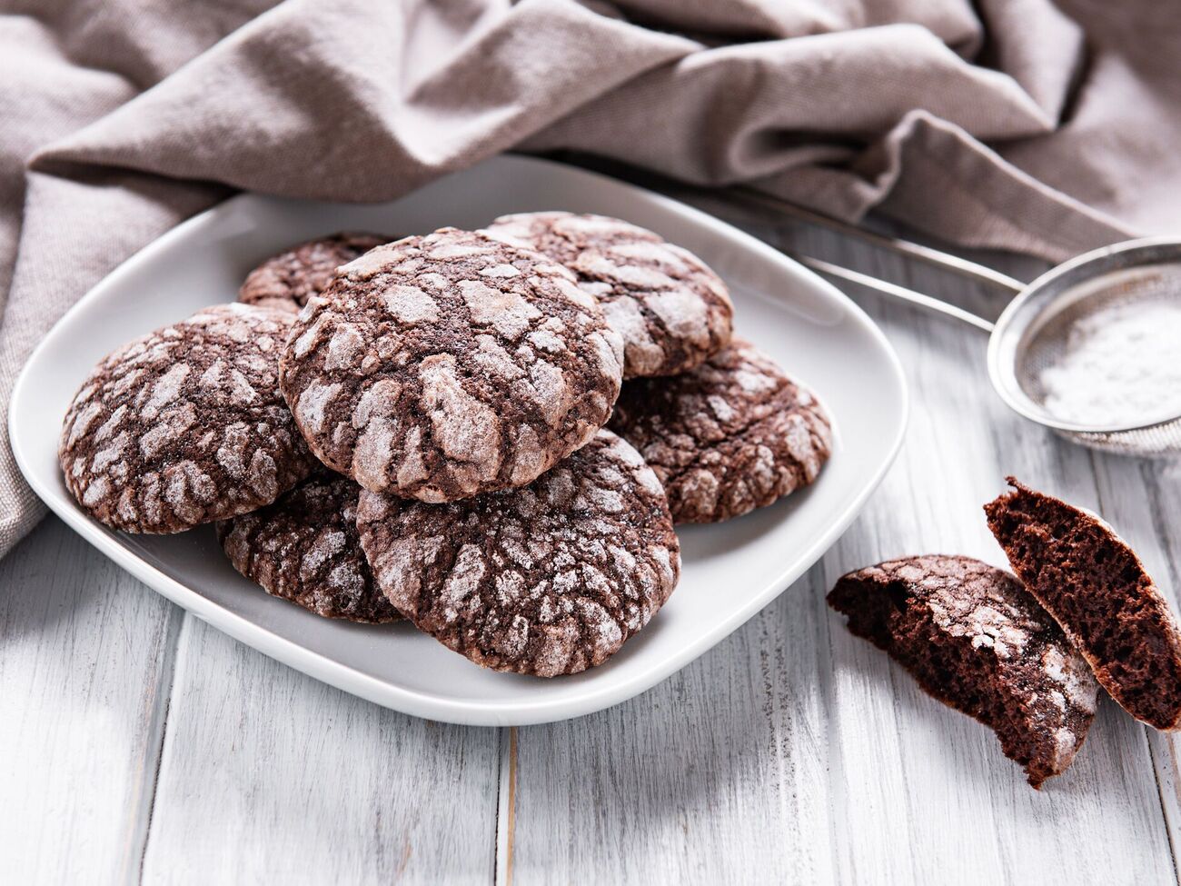 Клопотенко предостерег, что нельзя сразу формировать печенье из только что приготовленного теста