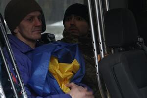 Зеленський повідомив, що повернули і військових, і цивільних