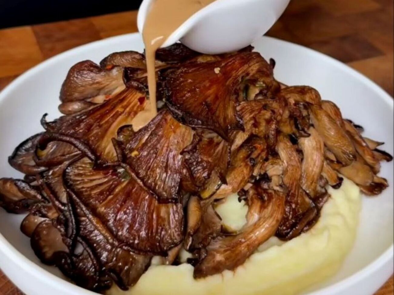 Вешенки нужно запекать 25 минут