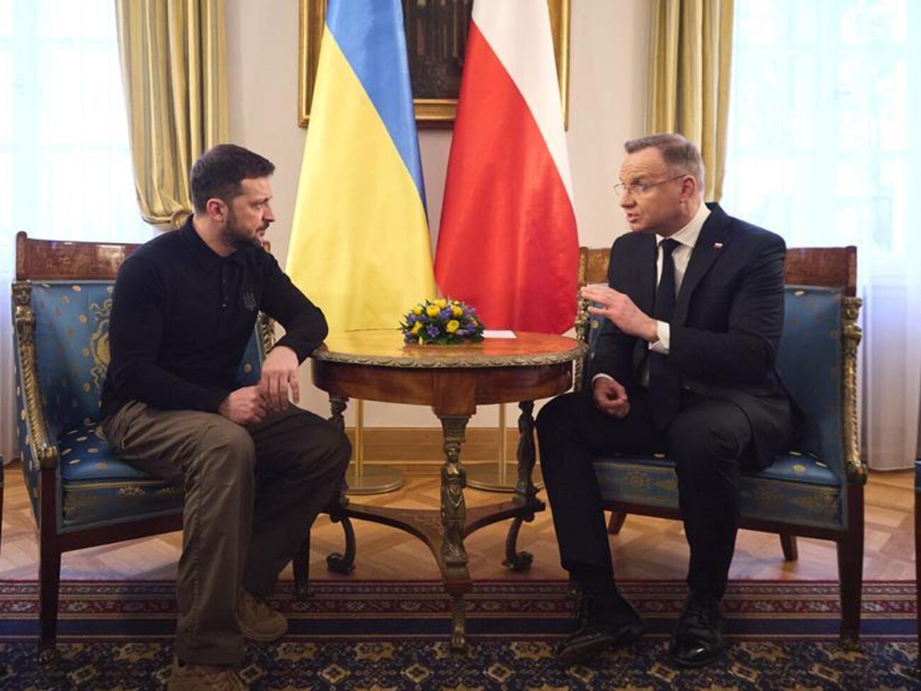 Зеленский сообщил, что говорил с Дудой об обороне, политике и санкциях