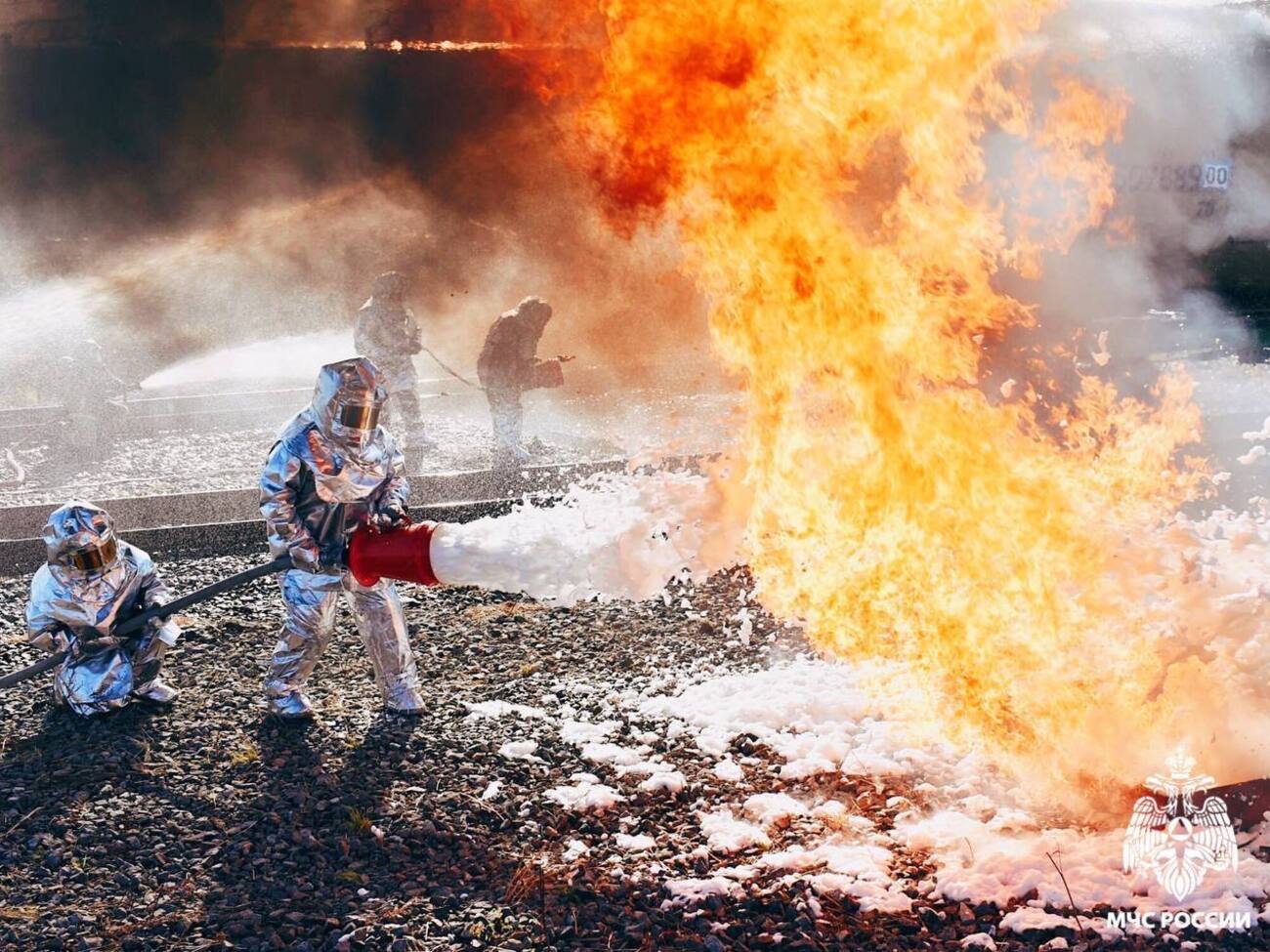 На пожежу спрямували сили з двох сусідніх регіонів РФ