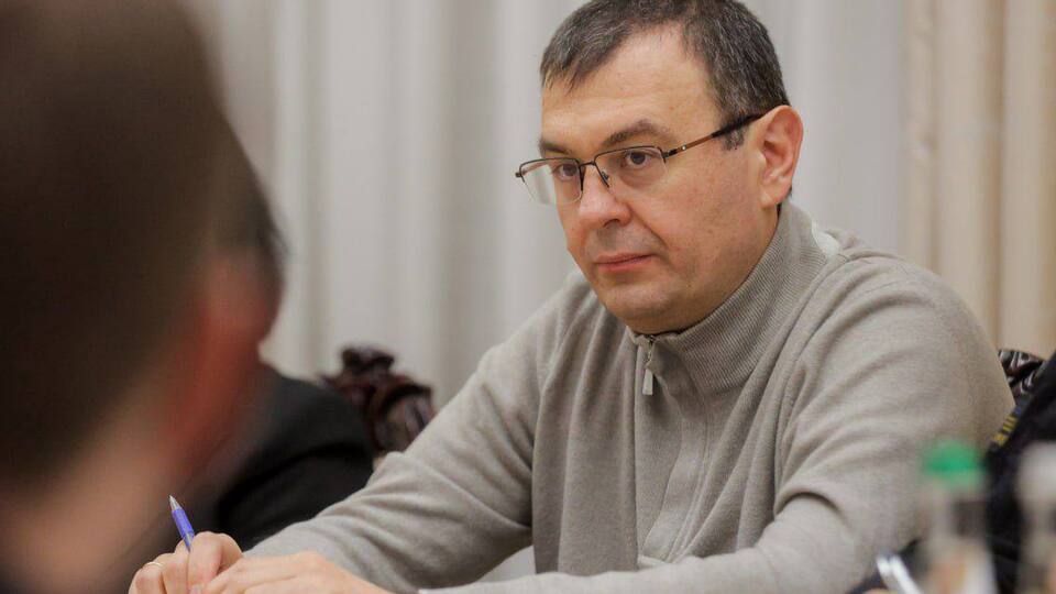Гетманцев розповів, як хочуть оподатковувати посилки українцям