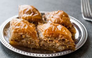 Пахлаву выпекают 20 минут