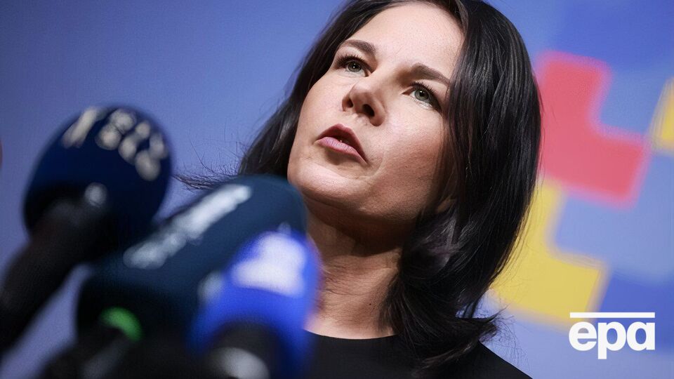 Бербок також засудила попередні уряди Німеччини за співпрацю з Кремлем