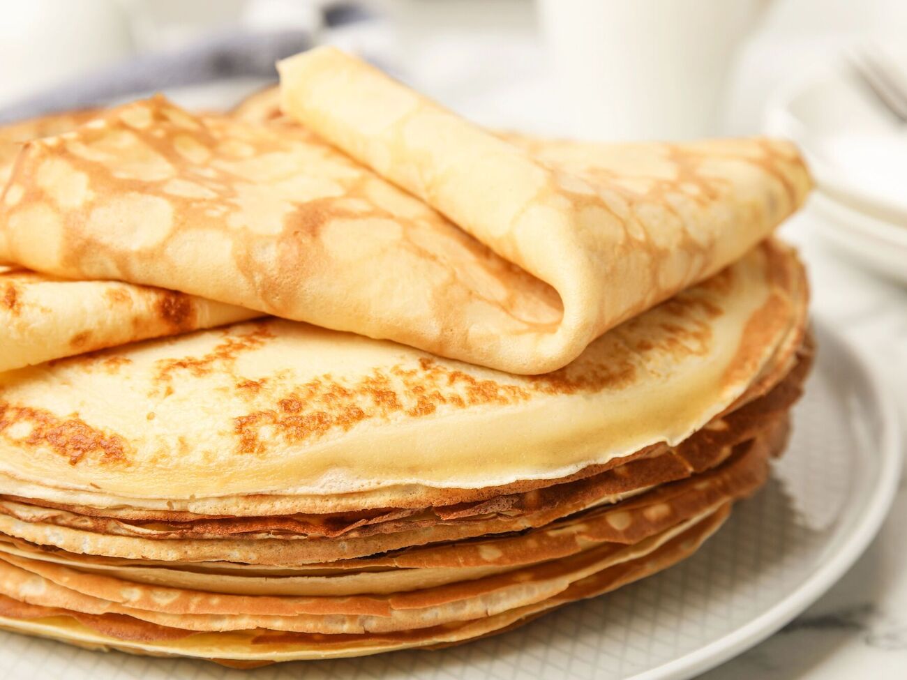 Если для теста использовать слишком много яиц, блины получатся сухие