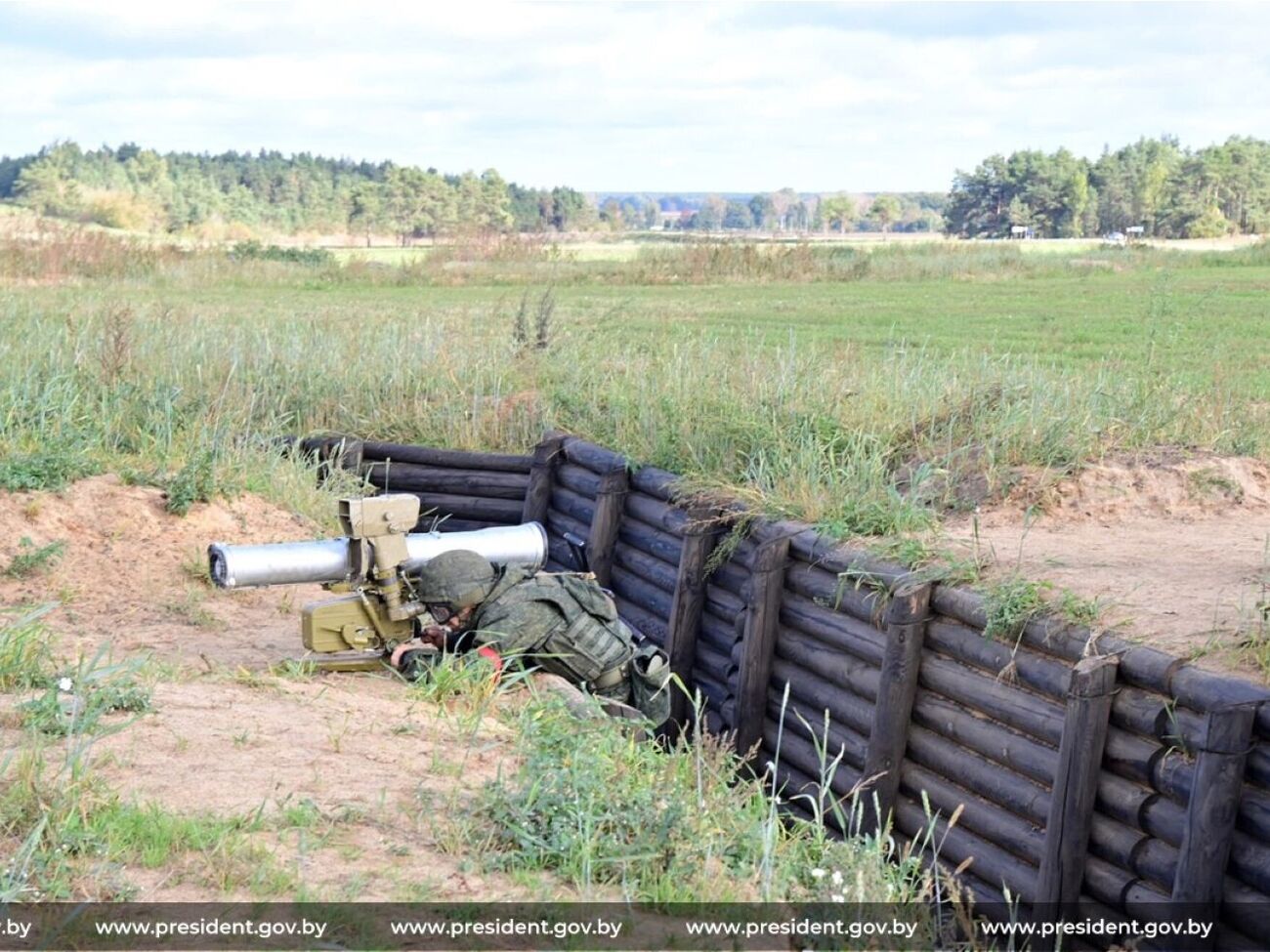 Обнаруженные укрепления могут быть частью "узла сопротивления", создание которого в 2023 году анонсировал Лукашенко, предполагают журналисты