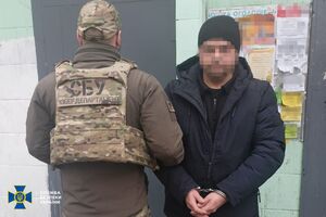 Інженер київського метрополітену разом із матір'ю і братом, а також харків'янин-дезертир і водій міжнародних перевезень працювали на РФ, наводячи удари окупантів