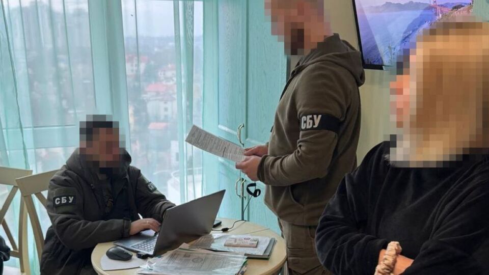 За даними спецслужби, товар, імовірно, доправляли на Близький Схід, а звідти реекспортували в РФ